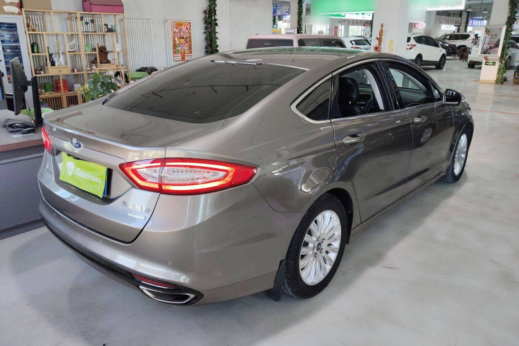 福特 蒙迪欧 2013款 2.0L GTDi200时尚型车身外观7