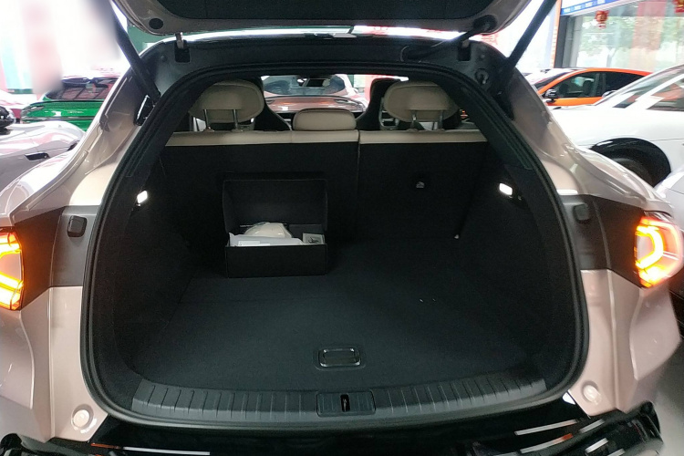 小米汽车 小米YU7 2025款 超长续航后驱版局部细节23