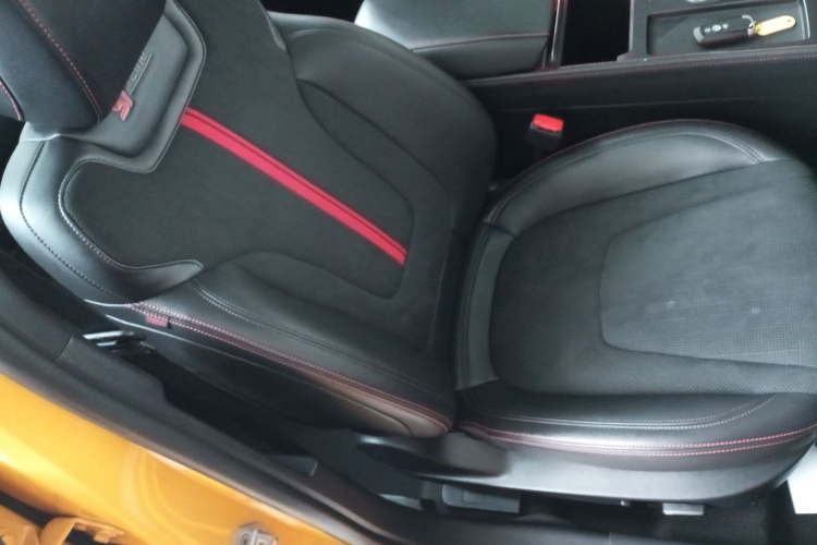 福特 蒙迪欧 2024款 2.0T E-混动运动版 ST-Line局部细节41