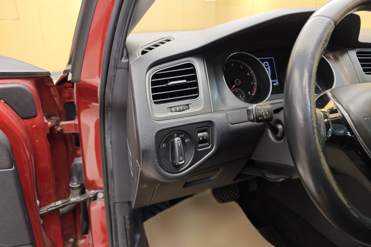 大众 高尔夫 2015款 1.6L 自动舒适型中控内饰7004