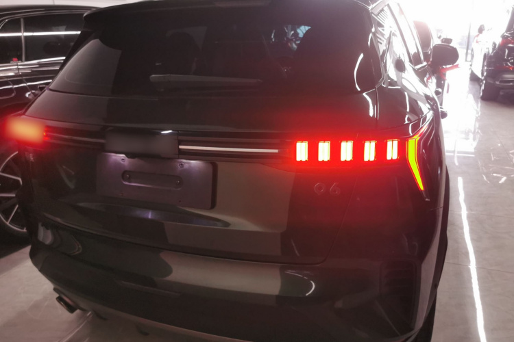 领克06 2023款 Remix 1.5T Hero车身外观6