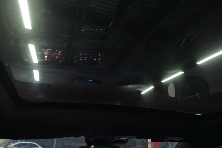 长安UNI-T 2020款 1.5T 尊贵型中控内饰22