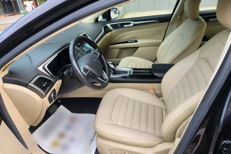 福特 蒙迪欧 2013款 2.0L GTDi200时尚型中控内饰7002