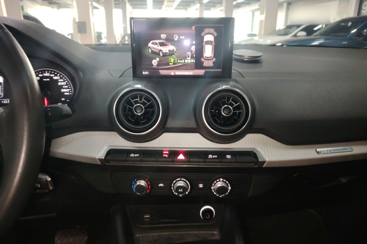 奥迪Q2L 2020款 35 TFSI 进取动感型局部细节16