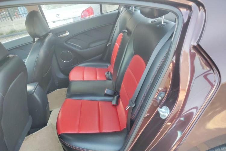 起亚K3 2015款 1.6L 手动GLS中控内饰7004