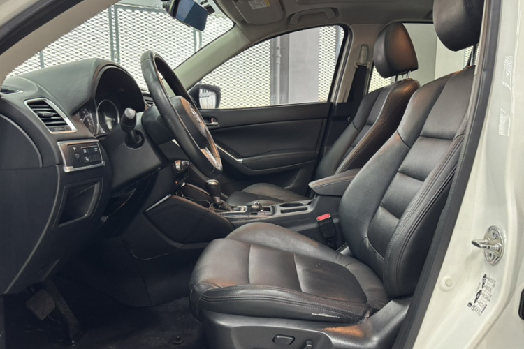 马自达CX-5 2015款 2.5L 自动四驱尊贵型中控内饰7007