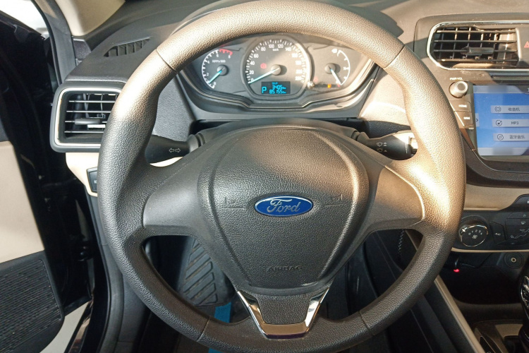 福特 福睿斯 2015款 1.5L 自动舒适型中控内饰13