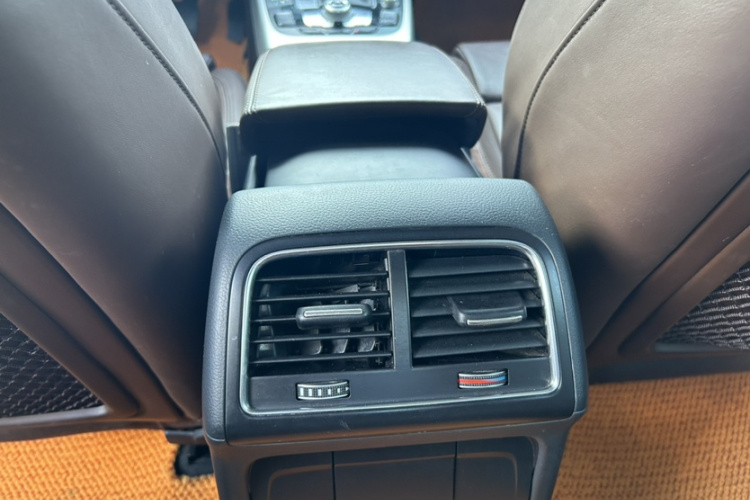 奥迪A5 2013款 Sportback 40 TFSI quattro中控内饰7004