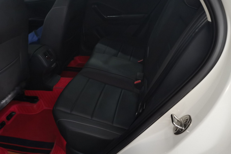 大众 T-ROC探歌 2018款 280TSI DSG两驱舒适型 国V中控内饰21