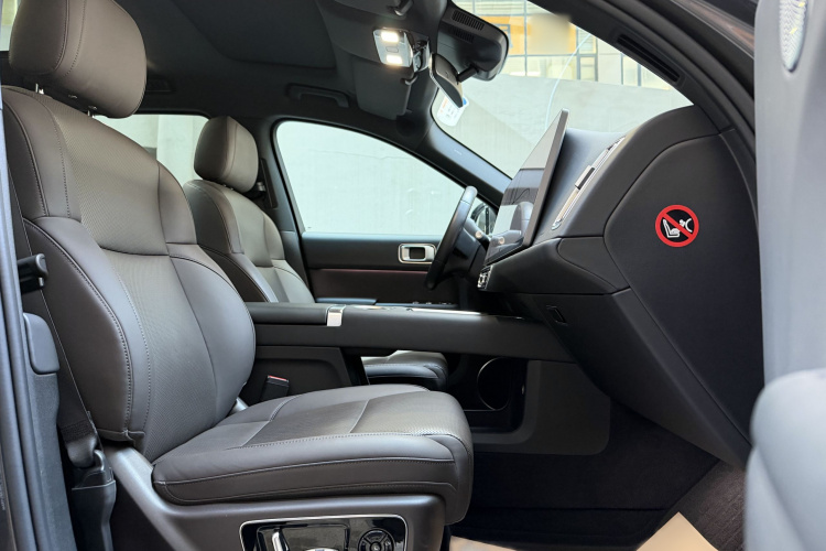 理想汽车 理想L8 2023款 Pro中控内饰7002