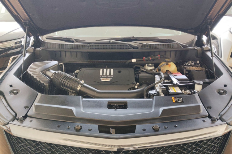 凯迪拉克XT5 2025款 2.0T 铂金型机舱底盘24