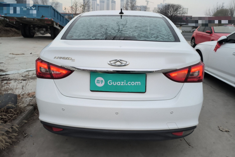 奇瑞 艾瑞泽5 2017款 1.5L 手动豪华版车身外观6