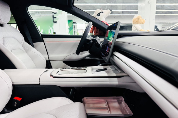 小米汽车 小米SU7 2024款 后驱超长续航高阶智驾Pro版中控内饰7001