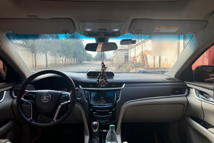 凯迪拉克XTS 2014款 28T 舒适型中控内饰7006