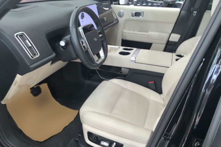 理想汽车 理想L9 2022款 Max局部细节19