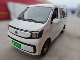 长安凯程 长安睿行EM80 2025款 客运版 舒适型 6座 300km 背掀门