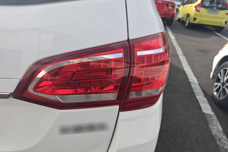 哈弗H6 2018款 红标 运动版 1.5T 自动两驱精英型车身外观9