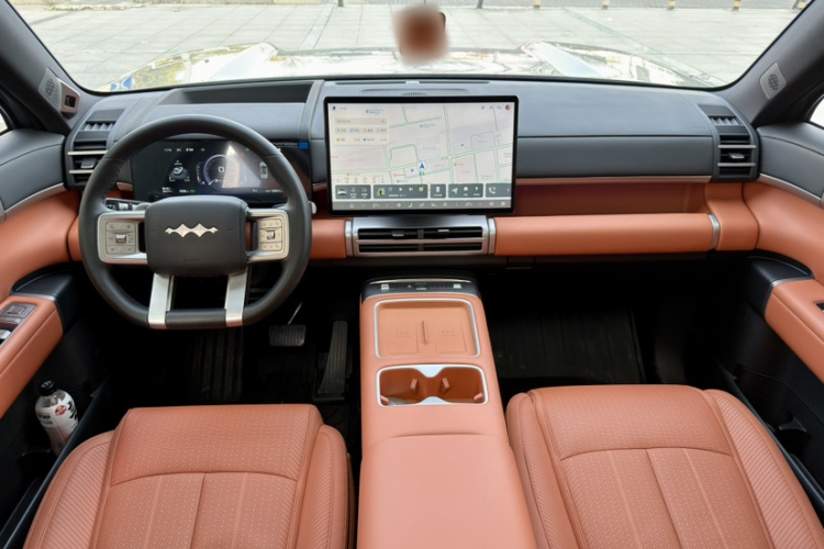 方程豹 钛7 2025款 135KM两驱Pro版中控内饰7005