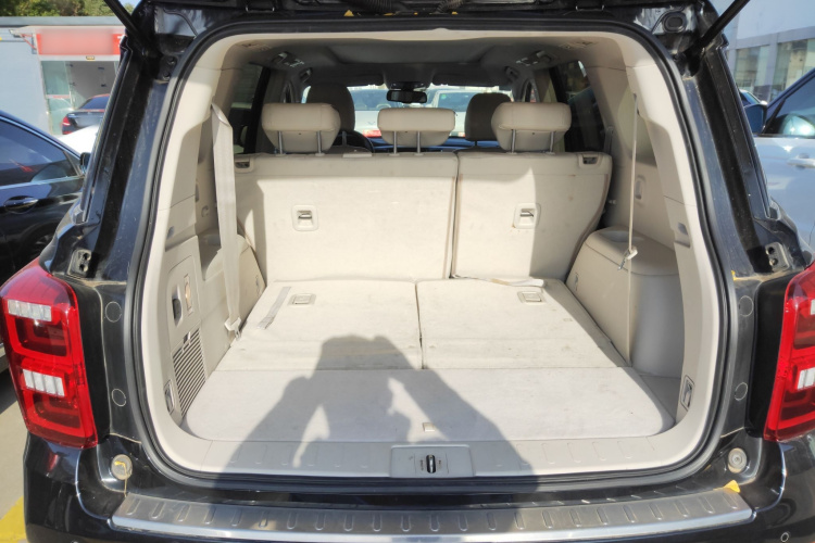 广汽传祺 传祺GS8 2017款 320T 两驱豪华智联版（七座）机舱底盘23