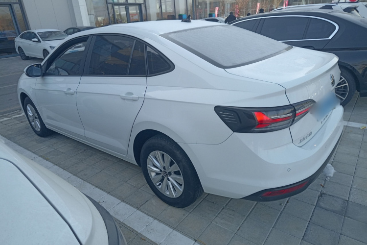 大众 朗逸 2023款 新锐 1.5L 自动新逸版车身外观4