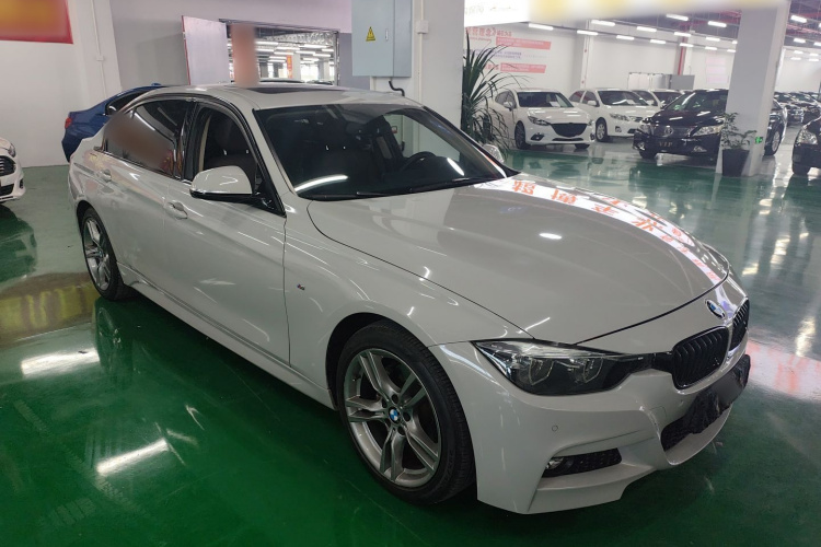 宝马3系 2018款 320Li M运动曜夜版车身外观3