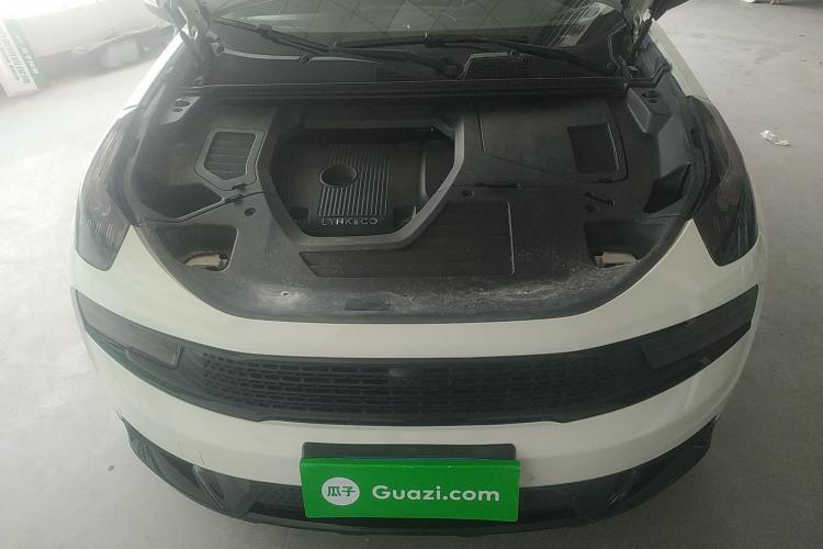 领克01 2017款 2.0T 四驱劲Pro版机舱底盘24