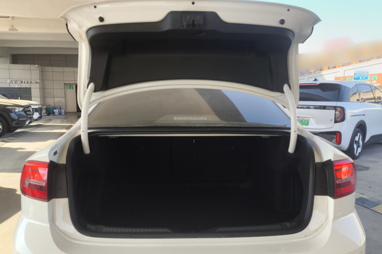 大众 凌渡 2019款 230TSI DSG风尚版 国V机舱底盘23