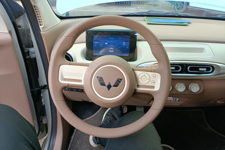 五菱汽车 宏光MINIEV 2025款 四门版 臻享+款中控内饰13