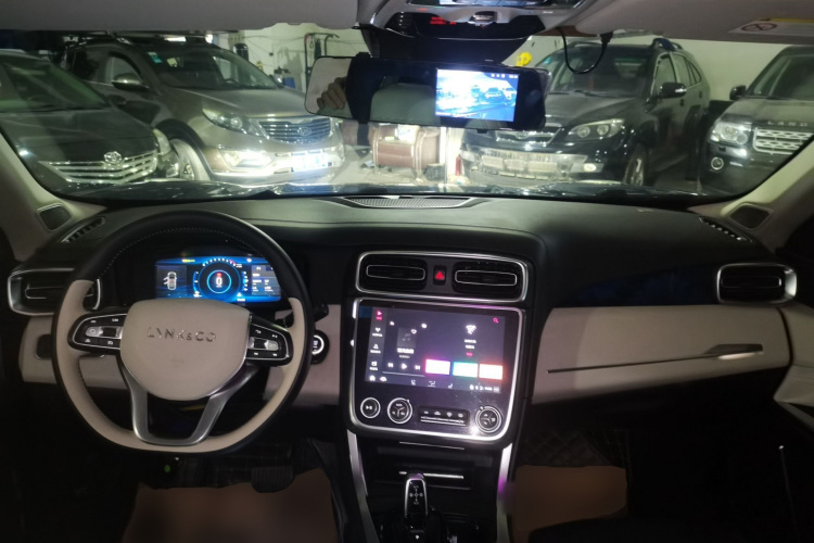 领克01 2019款 2.0T 两驱耀Pro版 国VI中控内饰12