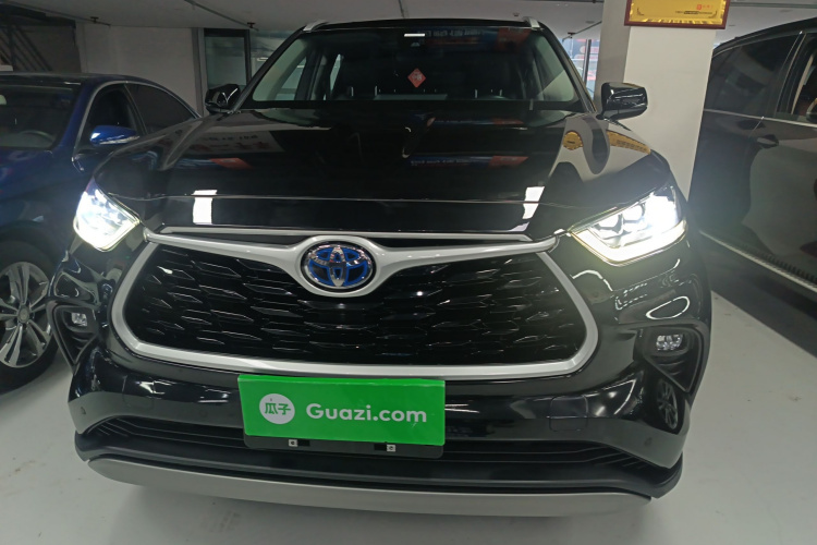 丰田 汉兰达 2022款 双擎 2.5L 四驱尊贵版 7座车身外观2