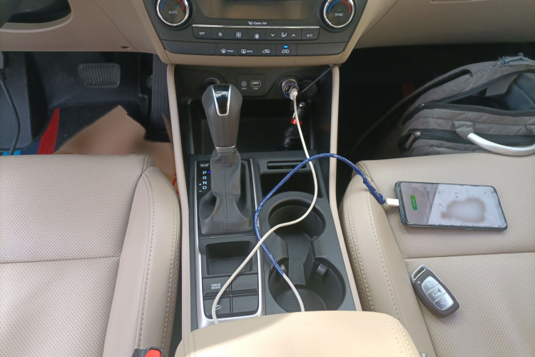 现代 途胜 2015款 1.6T 双离合两驱智能型局部细节18