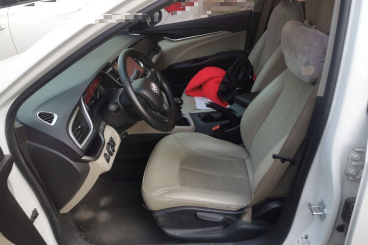 别克 英朗 2017款 15N 手动精英型中控内饰19