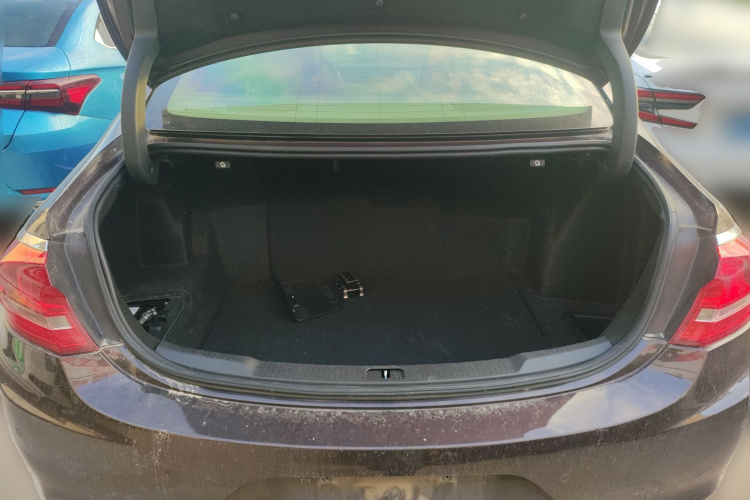 别克 君越 2016款 30H 精英型局部细节23