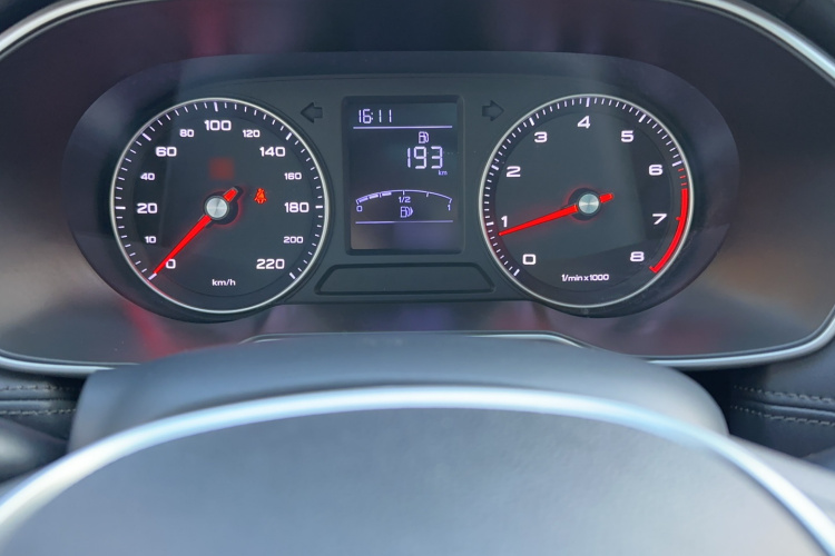 荣威RX3 2018款 1.6L 手动旗舰版局部细节14