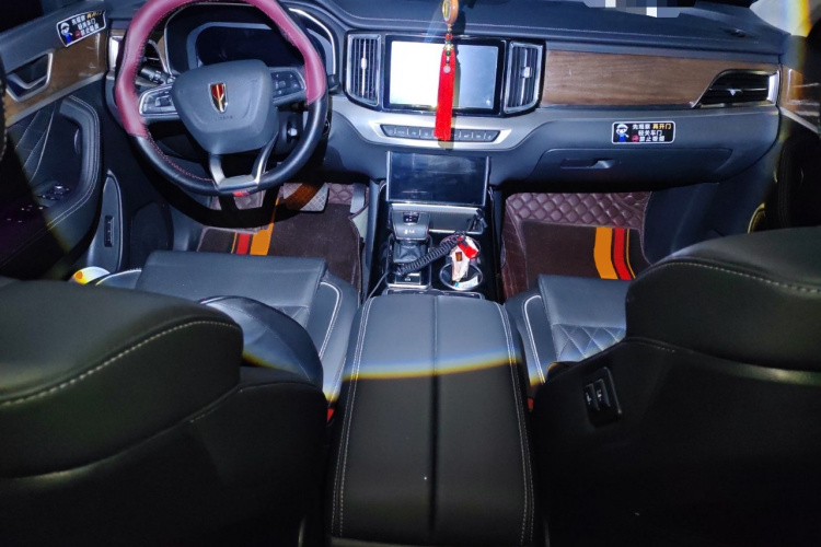 红旗HS7 2022款 3.0T 自动四驱智联旗领版 五座中控内饰12