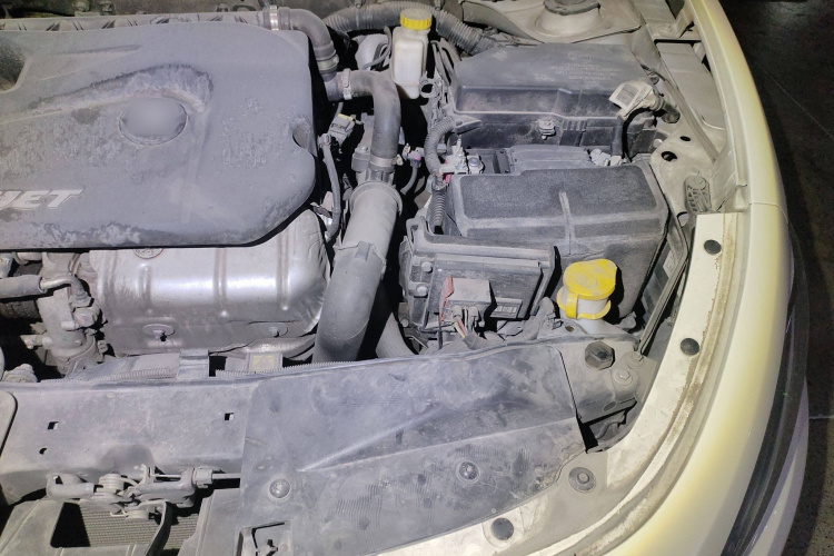 菲亚特 菲翔 2012款 1.4T 自动劲享版局部细节9007