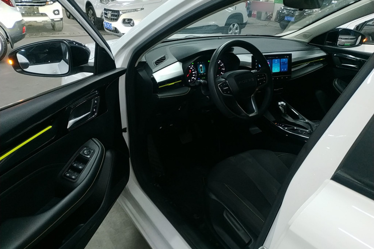 荣威i5 2021款 1.5L CVT铂金版中控内饰7003