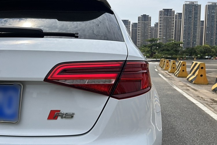 奥迪A3 2018款 30周年年型 Sportback 35 TFSI 进取型车身外观6002