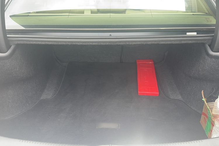 克莱斯勒300C(进口) 2013款 3.6L 尊适版局部细节23