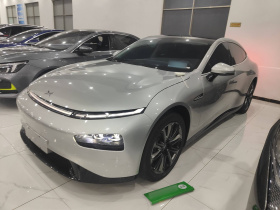 小鹏P7 2022款 586G
