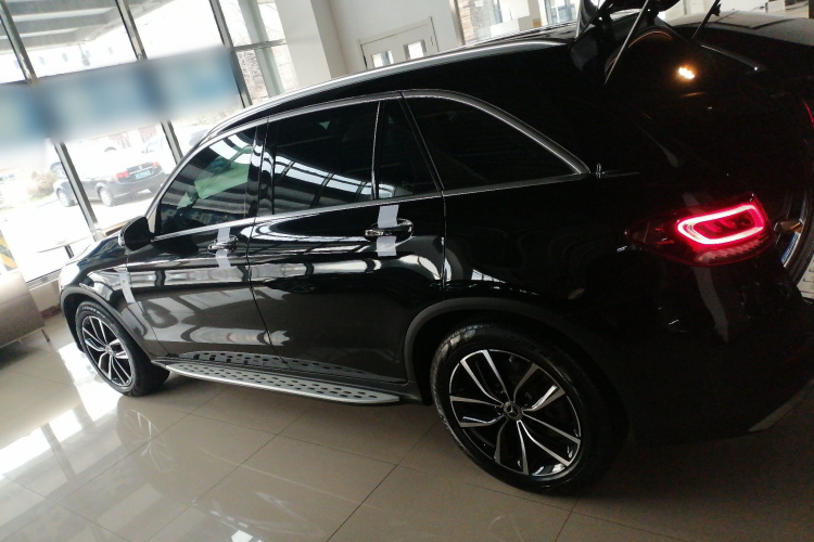 奔驰GLC 2021款 GLC 300 L 4MATIC 动感型车身外观4