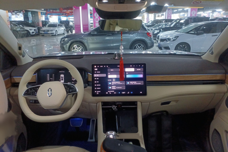 鸿蒙智行 问界M7 2024款 1.5T 智驾四驱Max版 5座中控内饰7002