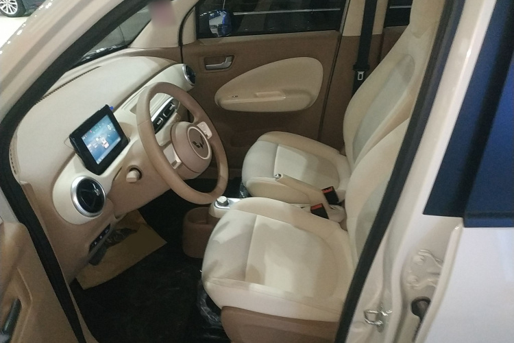 五菱汽车 宏光MINIEV 2025款 四门版 进阶款中控内饰19