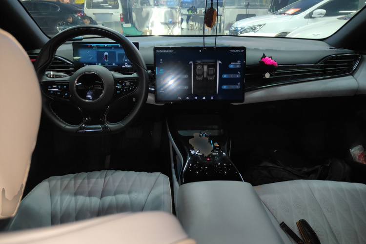 比亚迪 海豹 2022款 550km 标准续航后驱版尊贵型中控内饰12