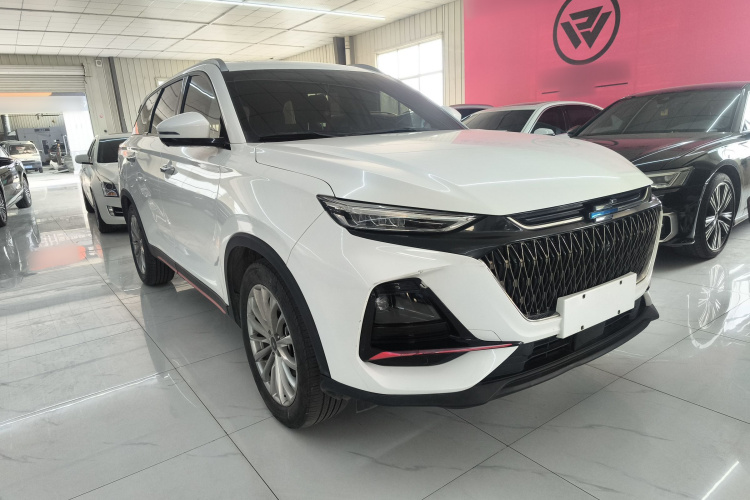 长安欧尚X7 PLUS 2022款 1.5T 蓝鲸版自动尊贵型车身外观3