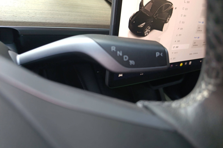 特斯拉 Model Y 2022款 改款 后轮驱动版局部细节18