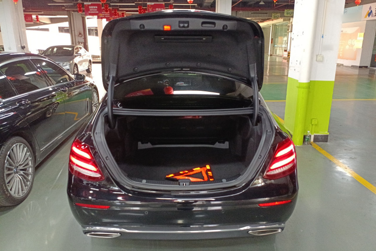 奔驰E级 2020款 改款 E 260 L局部细节23