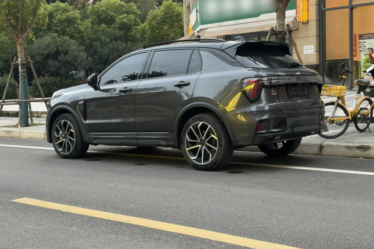 领克01 EM-P 2023款 1.5TD EM-P PM车身外观6004