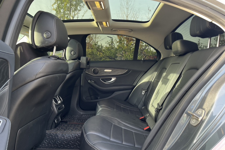 奔驰C级 2020款 改款 C 260 L 运动版中控内饰7005