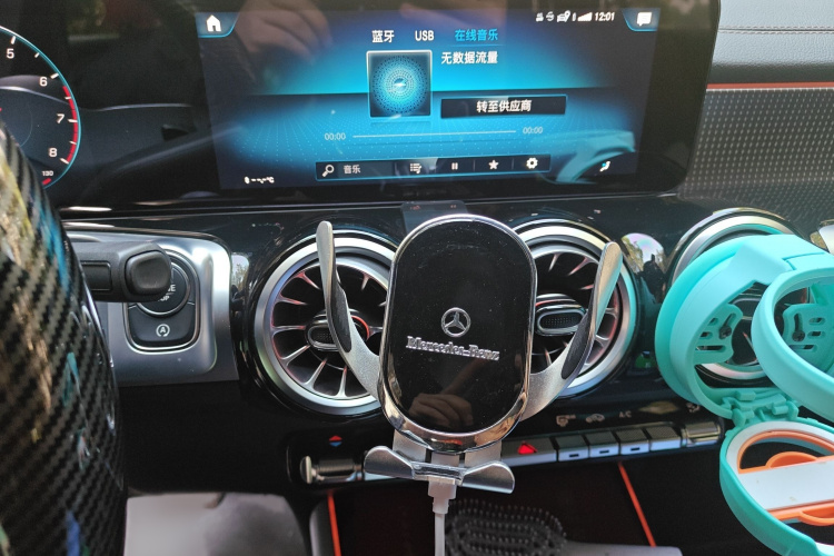 奔驰GLB 2021款 GLB 200 时尚型局部细节16